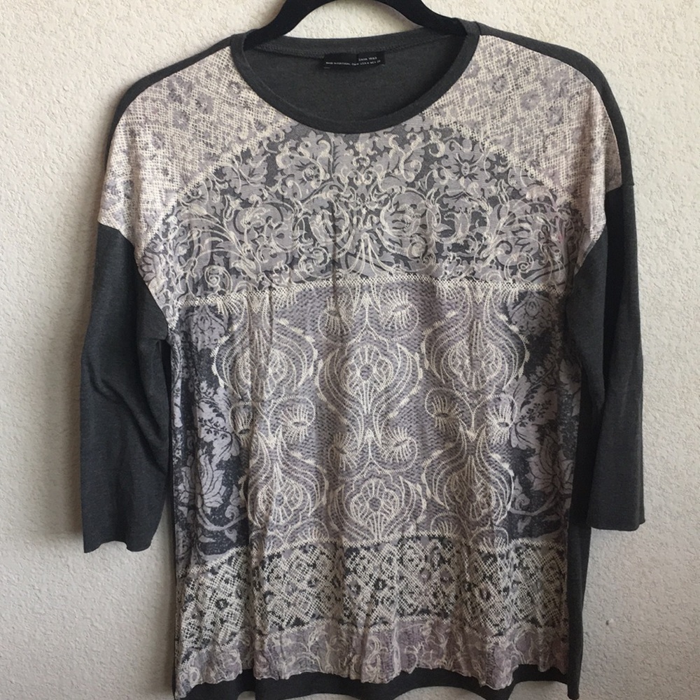Zara grey 3/4 sleeve top with floral design.